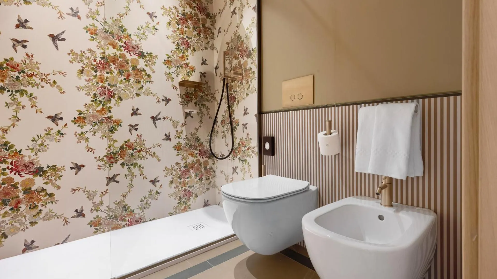 Qc Room Milano Porta Romana Italy