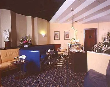 Qc Room Milano Porta Romana 4*,  Itália