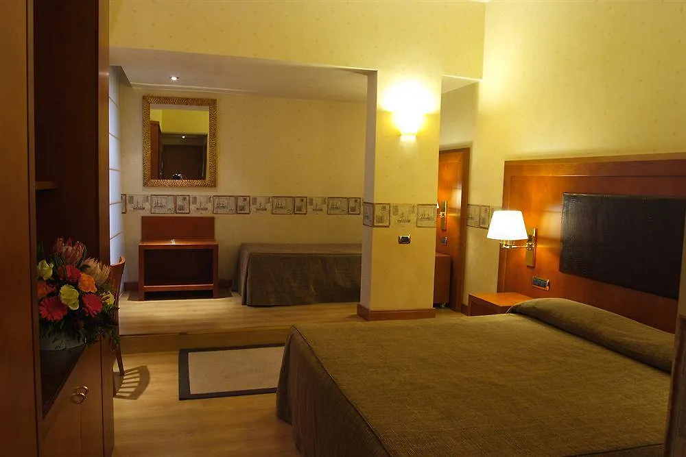 Qc Room Milano Porta Romana 4*,  Itália