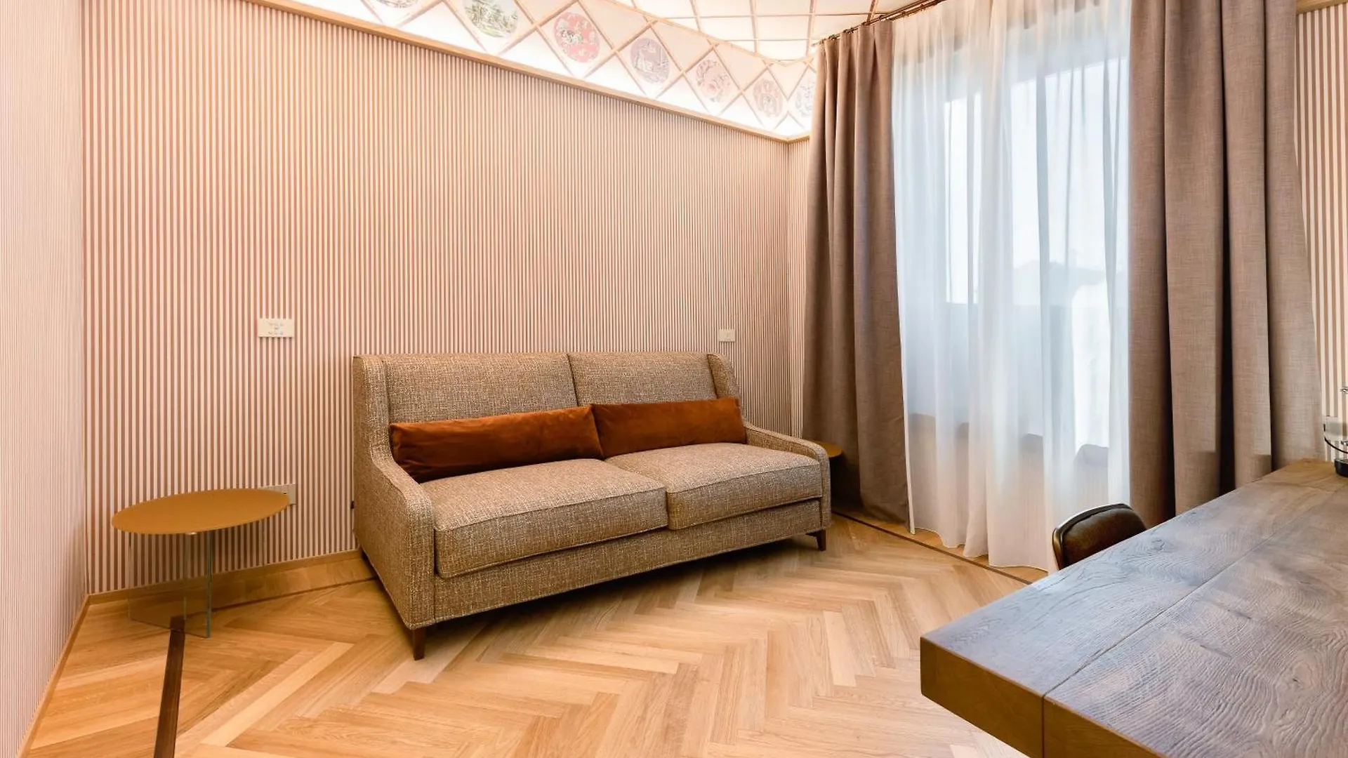 Qc Room Milano Porta Romana 4*, Milan